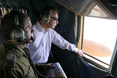 Das offizielle Foto: Der deutsche Kriegsminister am Mittwoch bei...