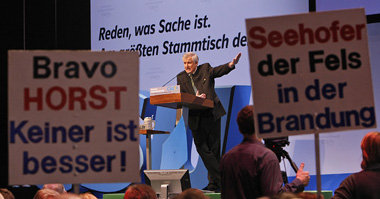 Jede Menge hei&szlig;e Luft: Horst Seehofer, hier beim &raquo;Po...