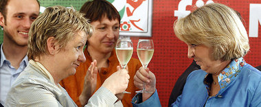 12. Juli 2010: Die &raquo;Koalition der Einladung&laquo; steht &...