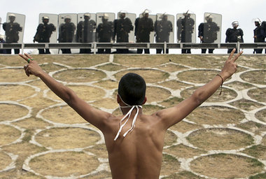 Protest gegen die Regierung in Bahrain im März 2011. Nach N... Protest gegen die Regierung in Bahrain im März 2011. Nach N...