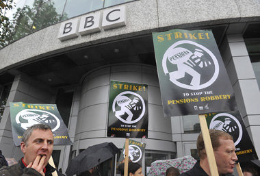 Streikposten der National Union of Journalists (NUJ) im November... Streikposten der National Union of Journalists (NUJ) im November...