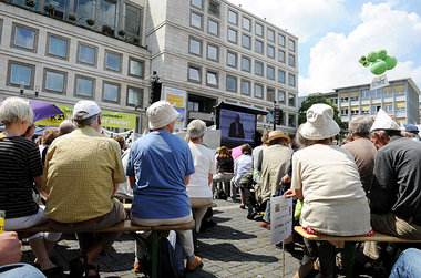 Wieder in der Zuschauerrolle. »Public Viewing« vorm ... Wieder in der Zuschauerrolle. »Public Viewing« vorm ...