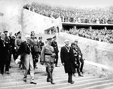 Hitler mit dem Pr&auml;sidenten des IOK, Henry Graf Baillet-Lato...