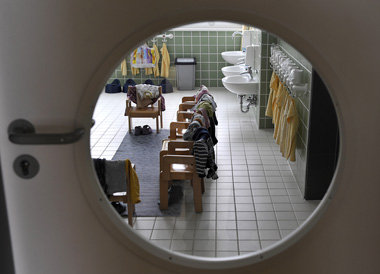 Blick in den Waschraum einer Kinderkrippe in Dresden, Januar 201...