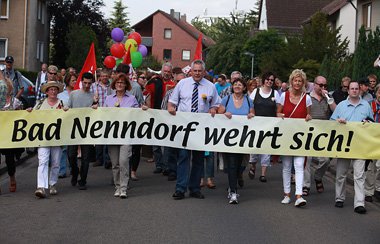 Bad Nenndorfer am Samstag beim Protest gegen Neonazi-Wallfahrtsa... Bad Nenndorfer am Samstag beim Protest gegen Neonazi-Wallfahrtsa...