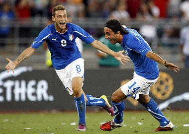Bella Italia! Daniele De Rossi und Alberto Aquilani nach dem 2:1 Bella Italia! Daniele De Rossi und Alberto Aquilani nach dem 2:1