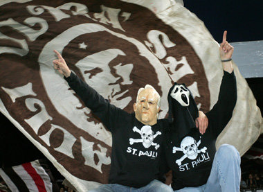 Guevara und die Geister: Die gespenstischen Fans des FC St. Paul...
