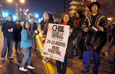 &raquo;Chile mu&szlig; anders sein&laquo;: Lautstarker Protest g...