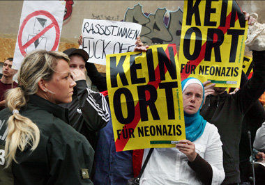 Protest gegen &raquo;Pro Deutschland&laquo; am Samstag in Berlin...