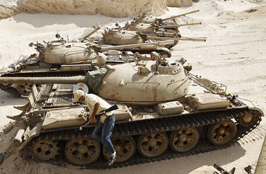 Vorbereitung für den Angriff auf Sirte: Aufständische ... Vorbereitung für den Angriff auf Sirte: Aufständische ...
