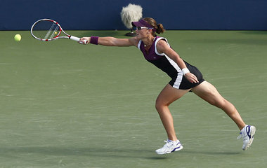 Bitte nicht so schnell: Stosur sehr solide
