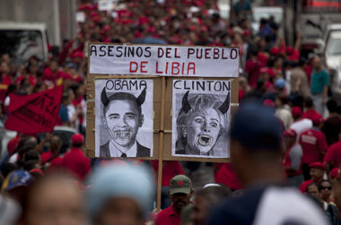 US-Präsident Barack Obama und Außenministerin Hillary Clinton al...