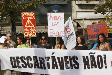 Protest gegen verordnete Etatk&uuml;rzungen: Portugiesische Lehr...