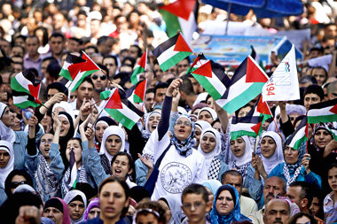 Demonstranten in Ramallah bekunden ihre Unterstützung für die In...
