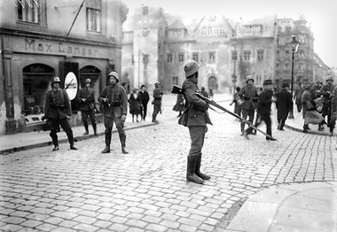 Militär gegen Arbeitermacht und Demokratie: 1923 marschiert die ...
