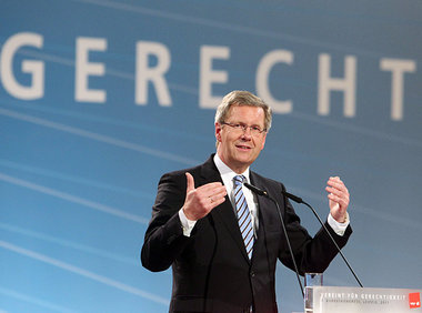 Lob der Sozialpartnerschaft: Bundespräsident Christian Wulf... Lob der Sozialpartnerschaft: Bundespräsident Christian Wulf...