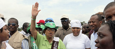 Die liberianischen Friedensnobelpreisträgerinnen Ellen John... Die liberianischen Friedensnobelpreisträgerinnen Ellen John...