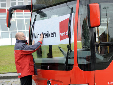 Montag morgen im Depot der Freiburger Verkehrs AG Montag morgen im Depot der Freiburger Verkehrs AG
