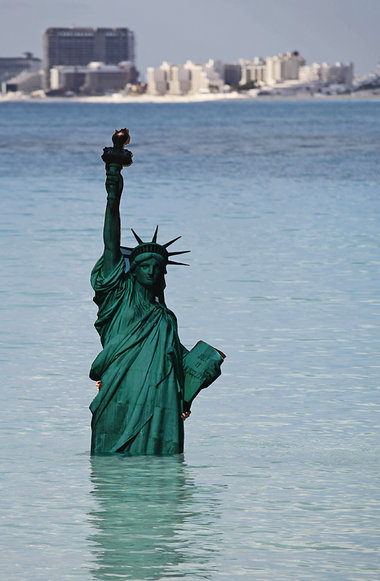 Land unter in New York: Greenpeace-Fotomontage zum letzten Klima...