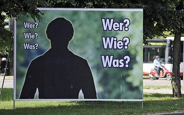 Mal ehrlich, wer blickt da noch durch? Aufsteller für Wahlwerbun... Mal ehrlich, wer blickt da noch durch? Aufsteller für Wahlwerbun...
