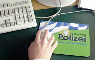 Überwachung? Bayerns Polizei hat mit Sicherheit die Nase vo... Überwachung? Bayerns Polizei hat mit Sicherheit die Nase vo...