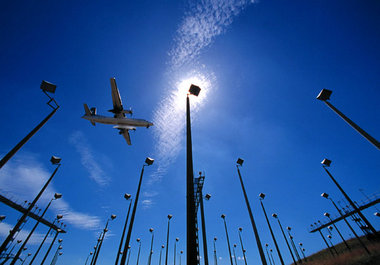 Landeanflug auf Genf. Die Schweizer Flugsicherung wurde bereits ... Landeanflug auf Genf. Die Schweizer Flugsicherung wurde bereits ...