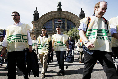 Demonstration der GDL am 1. September vor dem Hauptbahnhof in Fr... Demonstration der GDL am 1. September vor dem Hauptbahnhof in Fr...