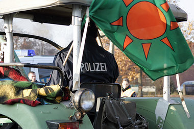 Blockadetraining: Wendländische Bauern warfen am Wochenende... Blockadetraining: Wendländische Bauern warfen am Wochenende...