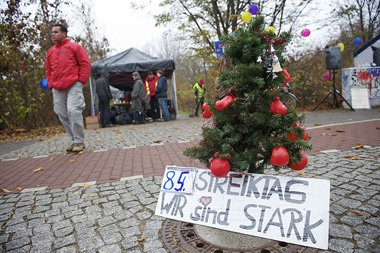 Tag 85: Streikwache vor Alpenlandpflegeheim in Marzahn Tag 85: Streikwache vor Alpenlandpflegeheim in Marzahn