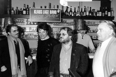 Dehm (2. v. l.) in jüngeren Jahren