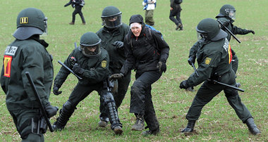 Der wehrhafte Rechtsstaat in Aktion. Die Polizei ging am Wochene...