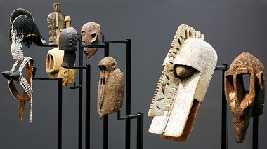 Like a Sex-Machine: Vielen Masken ist jeweils ein Tanz mit unver...