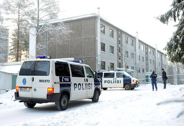 Poliisi, Schnee, Neubauten Poliisi, Schnee, Neubauten