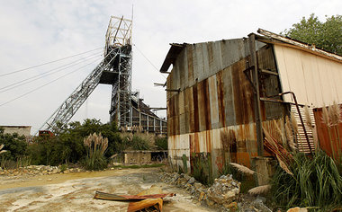 Stillgelegt: Aurora-Goldmine, 50 Kilometer &ouml;stlich von Joha...