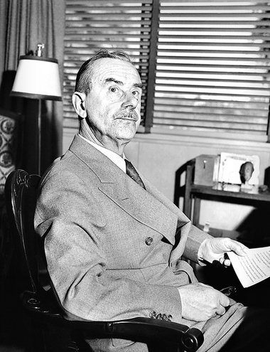 Ab Oktober 1940 wandte sich Thomas Mann mit einer antifaschistis... Ab Oktober 1940 wandte sich Thomas Mann mit einer antifaschistis...