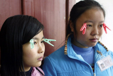 Zwölf-Stunden-Schichten, Überstunden bis zwei oder drei Uhr nach...