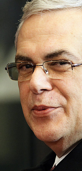 Regiert im Auftrag der Banken: Loukas Papadimos Regiert im Auftrag der Banken: Loukas Papadimos