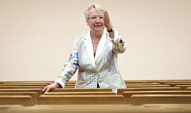 Hier gibt&rsquo;s doch genug Pl&auml;tze ... (Bildungsministerin...