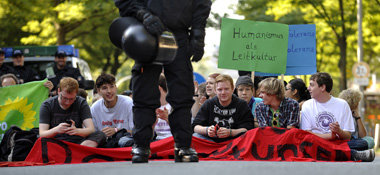 Als Mittel der Meinungsäußerung akzeptiert: Sitzblockade gegen N...