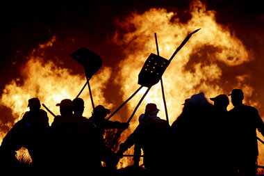 Waldbrand in brasilianischem Forstreservat 2011. Rodung auf die ...