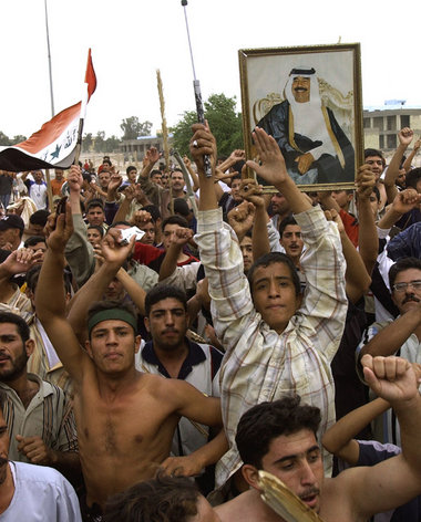 Protestdemonstration am Sonntag in Saddam Husseins Heimatstadt T... Protestdemonstration am Sonntag in Saddam Husseins Heimatstadt T...
