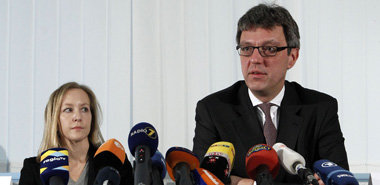 Meike Schlecker und der Insolvenzverwalter Arndt Geiwitz bei ein...