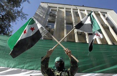 »Nein« zu Verhandlungen mit Assad: Protest vor der russischen Bo...