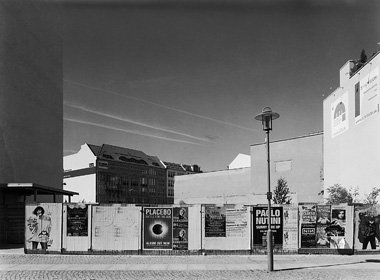 Mauerstraße, Blick zur Zimmerstraße (2009)