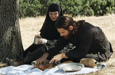Darauf erstmal einen Schluck Fusel und eine Oblate!