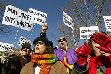 Demonstranten in Madrid fordern »mehr Richter wie Garzón«