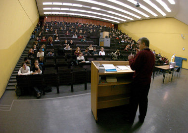 Dozent an der Ruhr-Universität Bochum. Hochschulverband rin... Dozent an der Ruhr-Universität Bochum. Hochschulverband rin...