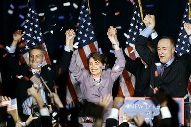 Führende Demokraten (in der Mitte Nancy Pelosi) feiern in Washin...