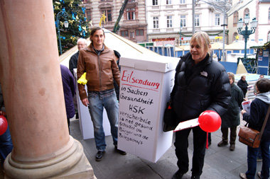 Aktion der Privatisierungsgegner in Wiesbaden Ende 2011