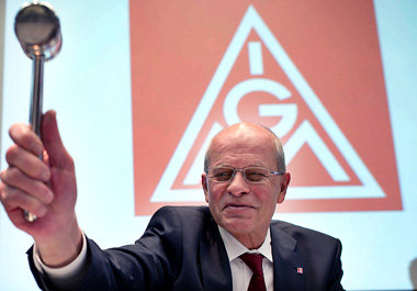 IG-Metall-Chef Berthold Huber will den Unternehmen zeigen, wo de...